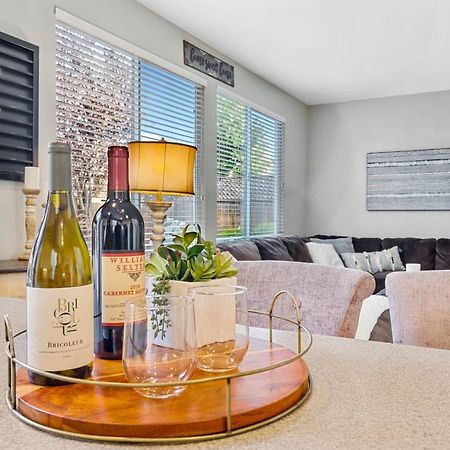 Brand New Listing - Windsor “Winetopia” Getaway Extérieur photo